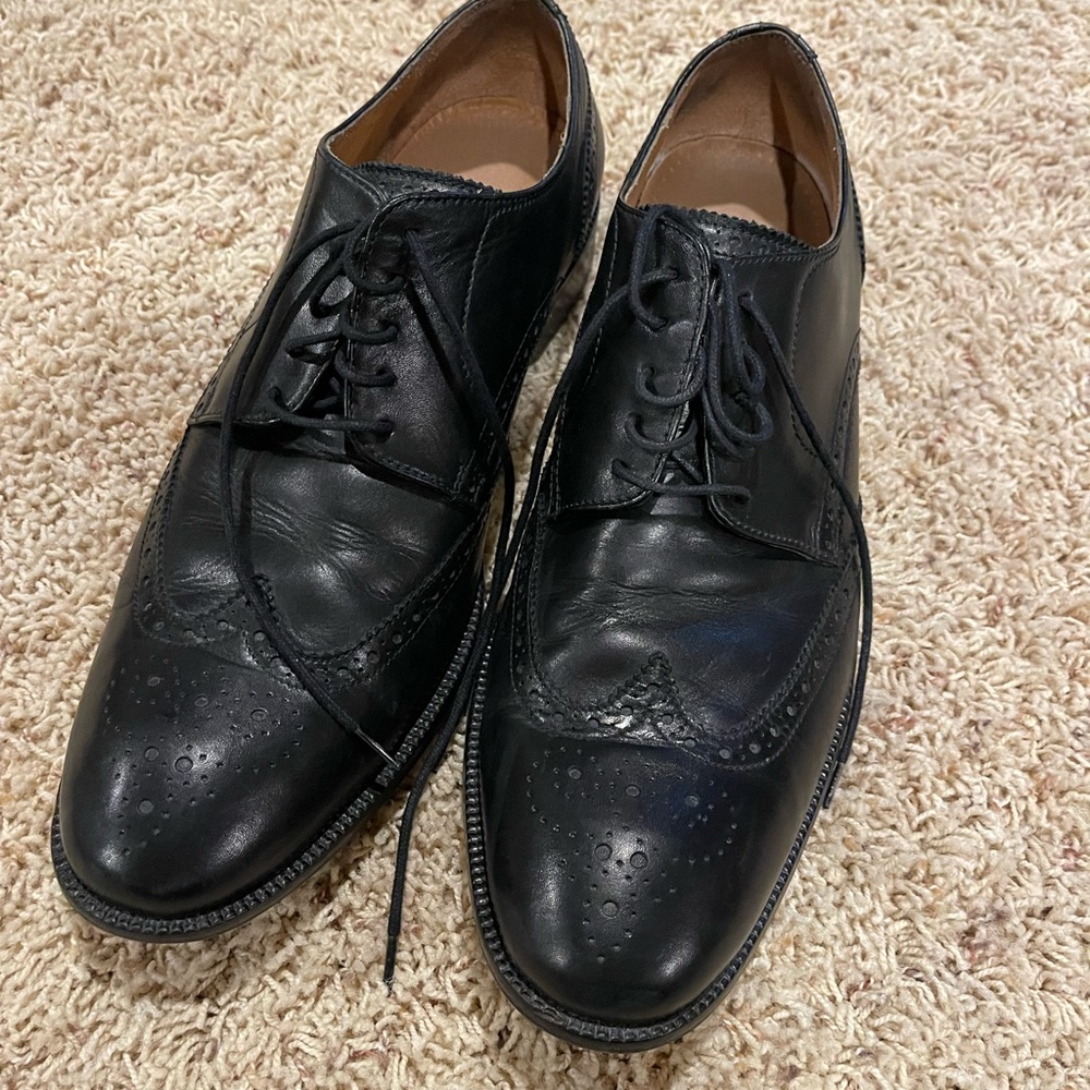 Black Cole Haan Wingtip Style Dress Shoes